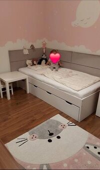 Posteľ 90x200 drevona