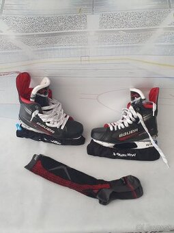 BAUER VAPOR X4 korčule nové senior 9 fit2-napoužívané