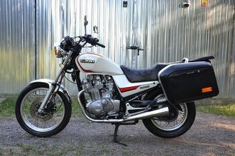 Suzuki GR650