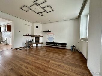 Byt s pozemkom na prístavbu v Bolkoviach