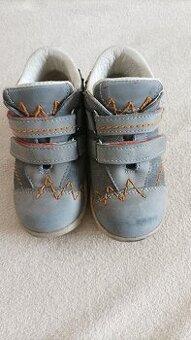 Sivé kožené kotníkové topánky v.24