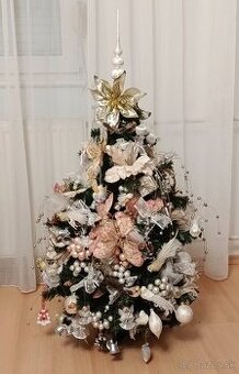 Umelý vianočný stromček + dekorácie