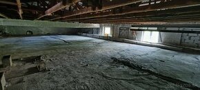 Priestor 330m2 na druhom poschodí - 1