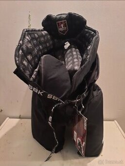 Predam hokejove nohavice  nove  za 69 €