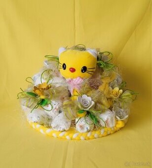 Ručne robená plienková torta s mačičkou