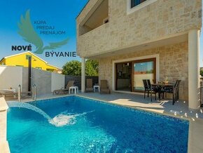 Luxusný kamennýn dom s bazénom vo vyhľadávanej oblasti Nin -