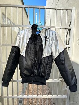Adidas originals vetrovka
