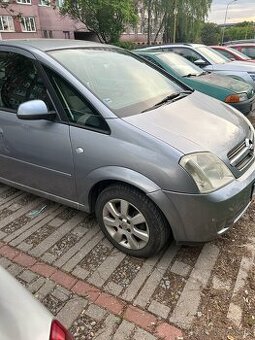 Opel Meriva 1.4 66 kw rok 2005