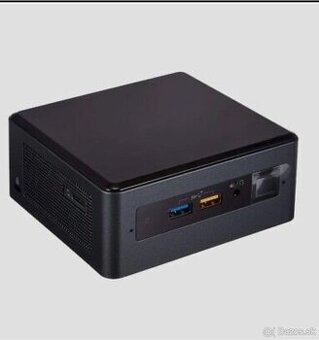 Intel NUC NUC8i5BEH ešte vo fólii