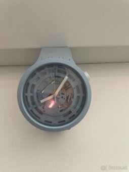 Predám pekné zachovalé hodinky swatch swiss blue
