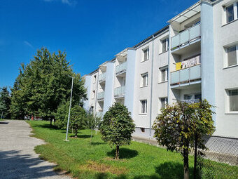 3 IZBOVÝ TEHLOVÝ BYT s BALKÓNOM +GARÁŽ -BREZOVÁ p.B. VOĽNÝ