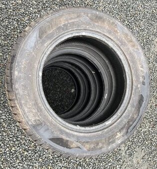 235/65 R17 GOODRIDE Snowmaster