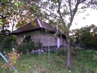 Exkluzívny predaj starší rodinný dom, zaujímavý pozemok 878