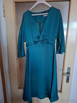 Saténové šaty Bodyflirt