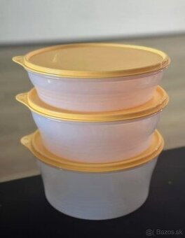 Tupperware sada piramida