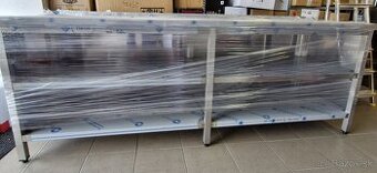 NEREZOVÝ pracovný stôl  krytovaný