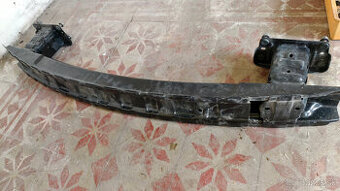 Zadný pevnostný nárazník