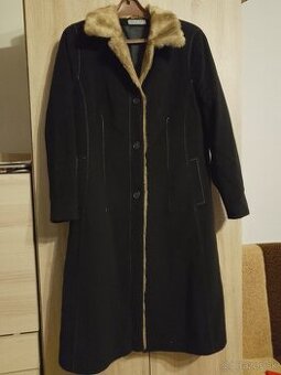 Vlnený kabát s kašmirom 44