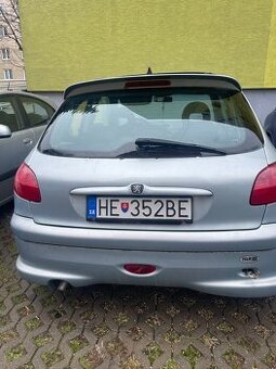 Peugeot206 1,4 benzín