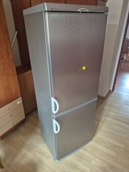 Predám kombinovanú chladnicku eurotech A   . plne funkčná.