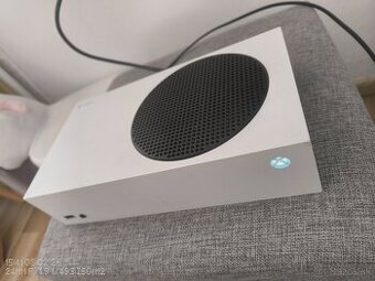 Xbox series S (bez ovládača) - TOP stav