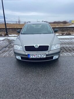 Škoda octavia 2 , 1.6 benzín 75 kw,2011