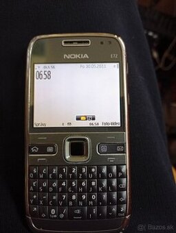 Nokia E72