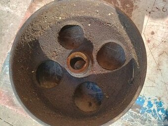 Zetor 25 remenica zadneho nahonu