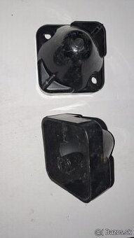 plastový kryt na regulator - -