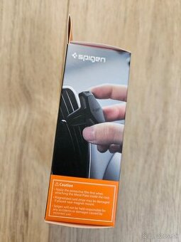 Magnetický držiak na mobil