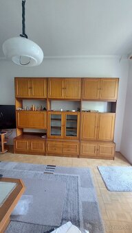 Retro obyvacia stena