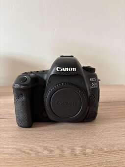 Canon 5D MARK IV