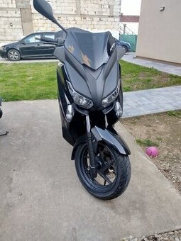 Yamaha x-max 125