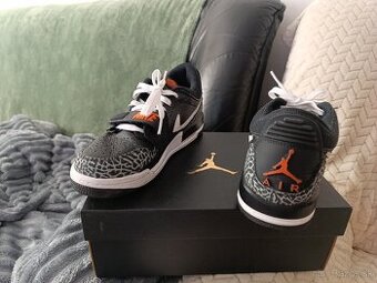 Predám tenisky AIR JORDAN legacy 312 LOW veľkosť 40