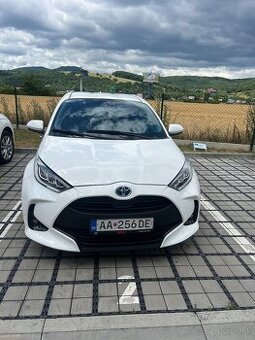 Toyota Yaris 1.5 Hybrid Comfort+Style+Tech SR 101000km