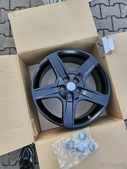 Originálne 20-palcové disky Land Rover.(nové)