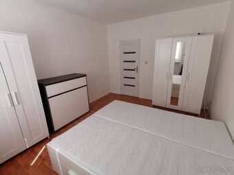 2-izb. byt s presklenou lodžiou - Martin - centrum -PRENÁJOM