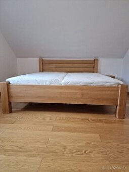 Manželská masívna postel z dreva