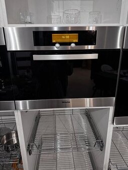 Miele vstavana parna rura