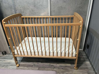 Detská postieľka z masívu (buk) Scarlett Míša + matrac