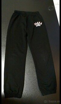 Troje chlapčenské tepláky