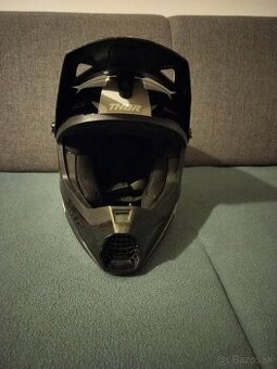 Prilba THOR (šedo-čierna)