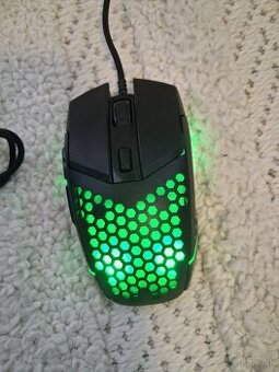 Herna myš fury-svietiaca