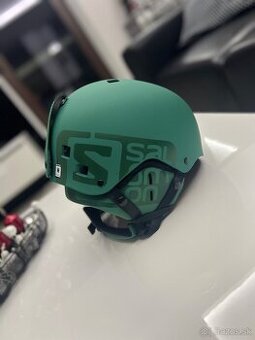 Snowboardová prilba Salomon Brigade