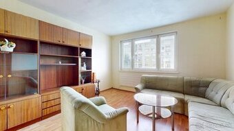 4 - IZBOVÝ PANELOVÝ BYT S LOGGIOU