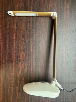 Stolová LED lampa – nastaviteľná, plne funkčná