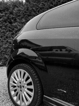 Fiat Punto Grande Coupe 1.9 JTD Sport • 96 kW