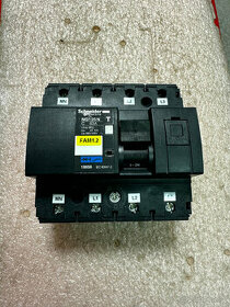 Schneider istic NG125N 4P 63A
