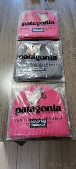 čiapka Patagonia ružová 25eur, šedá 30eur