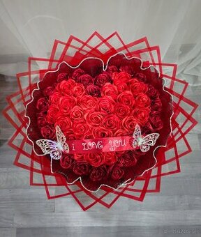 ❤️ Kytica 51 večných ruží v tvare srdca ❤️
